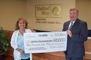 PNC Bank Grants $10,000 To United Way